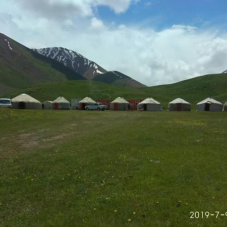 Pamir Nomad Yurt Camp Hotel Kara-Kavak Kültér fotó