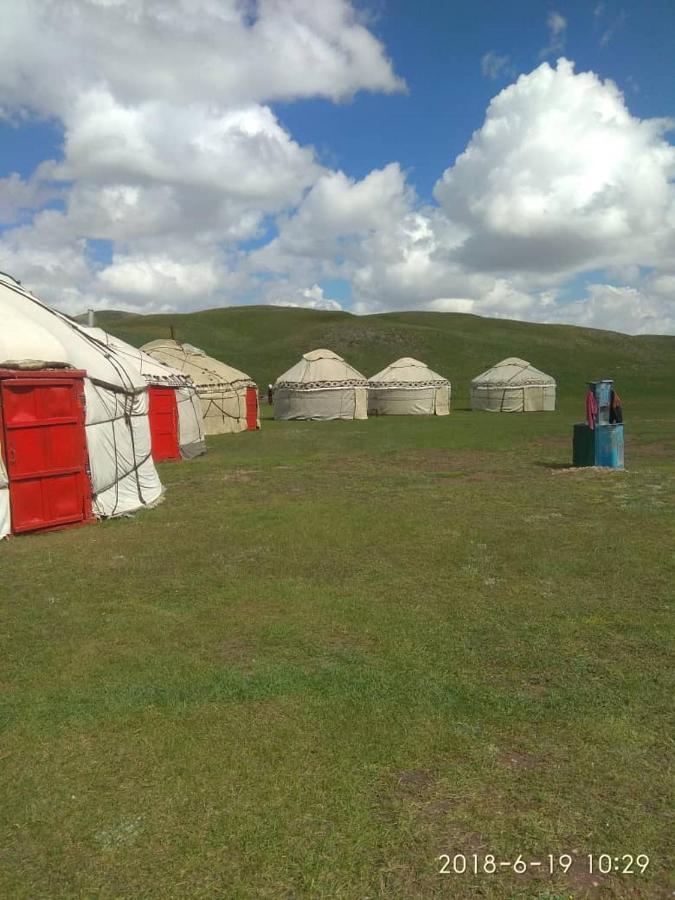 Pamir Nomad Yurt Camp Hotel Kara-Kavak Kültér fotó